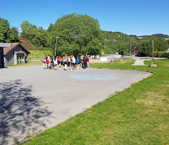 Massemønstring under Verdens o-dag i skolene i dag